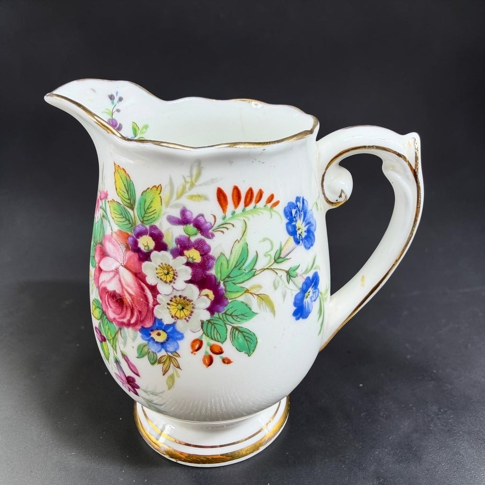 Roslyn China Minuet Creamer Pitcher Fine Bone‎ China Floral Gold Trim England